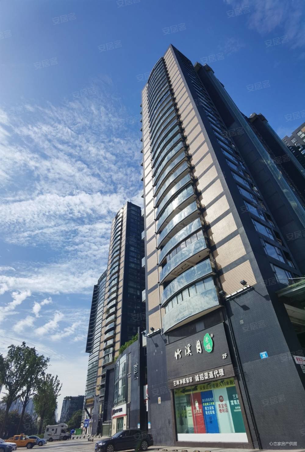 桐梓林 地铁口 南北通透户型 套三双卫户型急卖,首座二手房,358万,3室