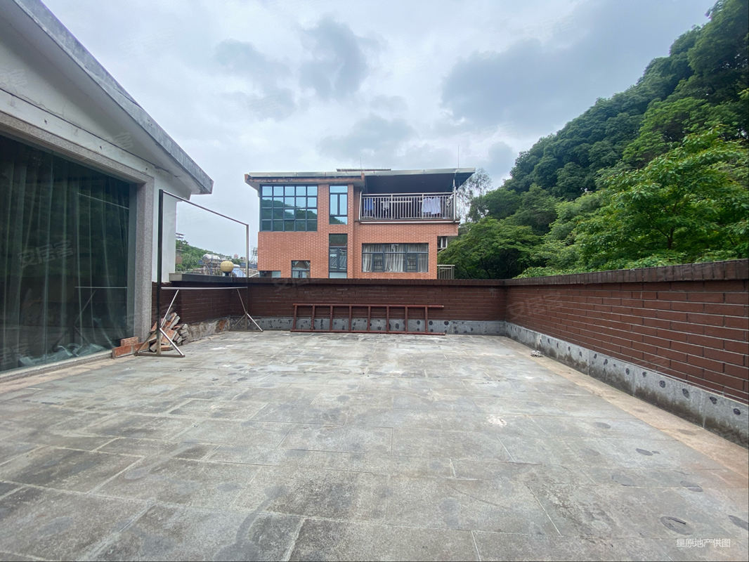 白云山松园山庄网红楼盘独栋别墅中式精装修够五年看房约