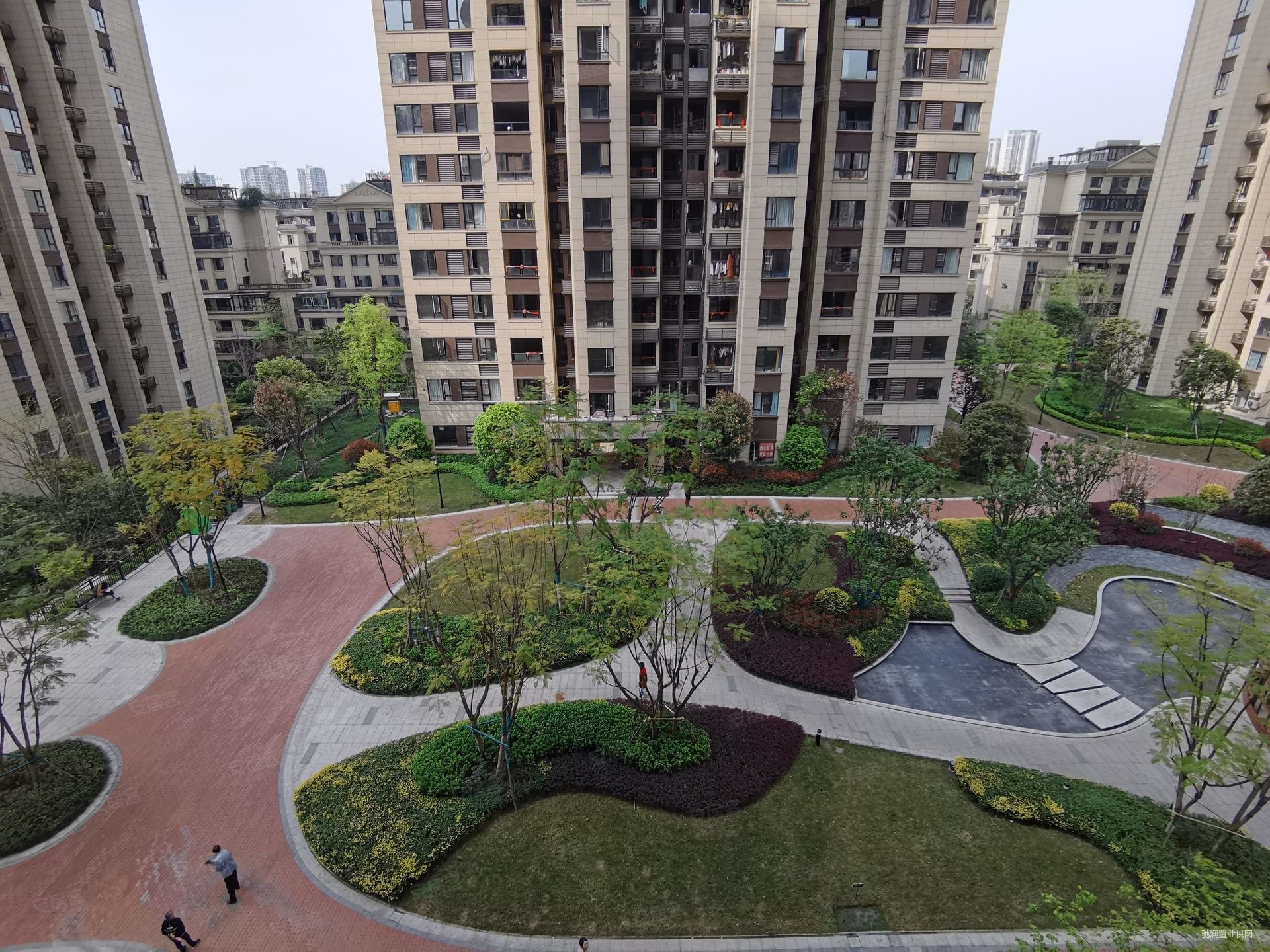 保利观塘香榭3室2厅2卫98㎡北109万