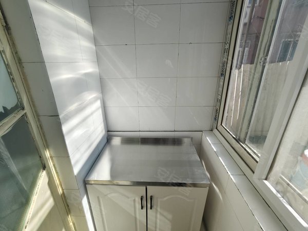 天泉西里精装一室近医院近学校出行方便家电齐全可拎包