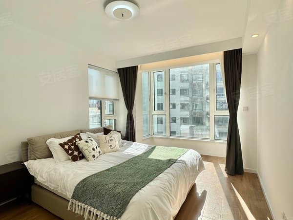 上海普陀长寿路西部俊园本人实拍,武宁路地铁口中控加地暖花园住宅