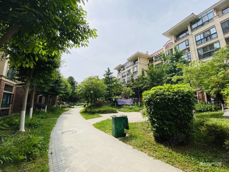 城西民乐花园 小三室售价53万