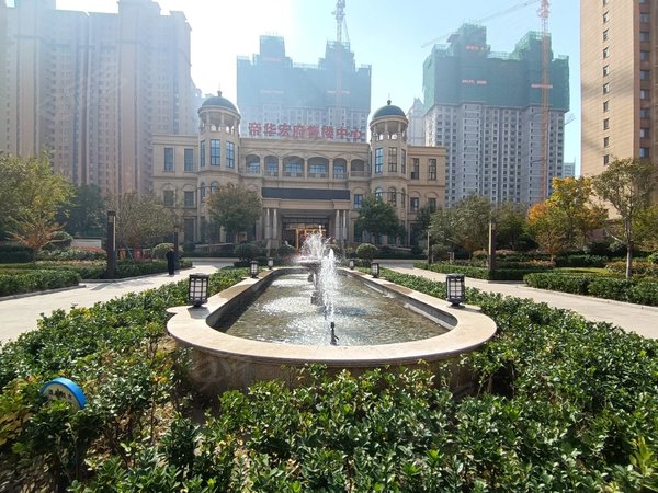 郑州中牟中牟城区帝华宏府帝华宏府精装两房出租   交三押一  纯南