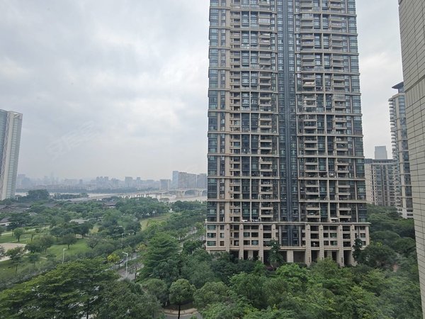 琶洲保利天悦 精装北向望江三房 配置齐全 拎包即住 欢迎来电