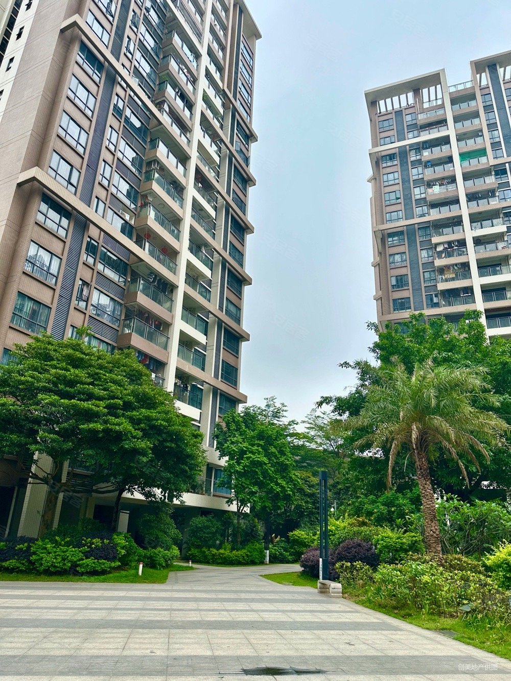 小榄逸丰华庭 总需10个w 买花中旁南向3房2卫