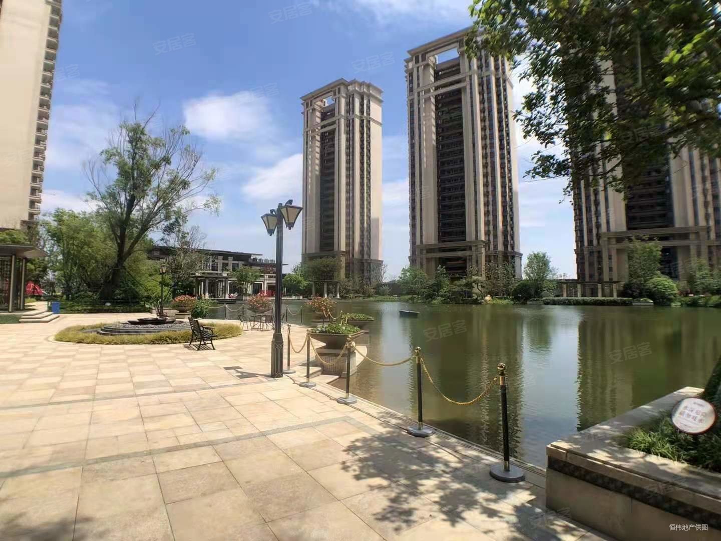 轻轨站点直达上海南站,恒大御景湾二手房,85.