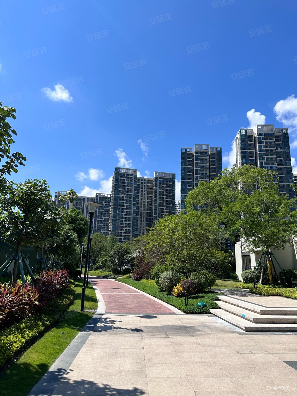 锦绣国际花城(四期)4室2厅2卫128.65㎡南北165万