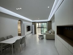 临海大洋东方大道温馨装修 楼顶大露台可用  原想自住现出租出租房源真实图片