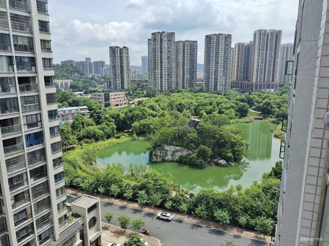 柳州房产网>柳州二手房>鱼峰二手房>东环二手房>湖光山舍>