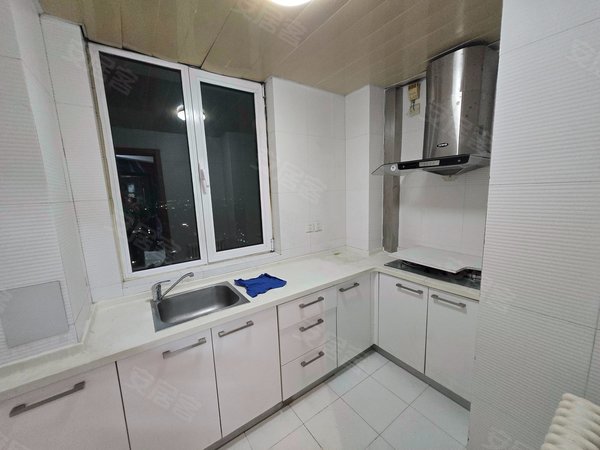 大连沙河口西安路天兴罗斯福国际大厦天兴罗斯福 三室大露台 中央大道 西安路 地铁  锦辉出租房源真实图片