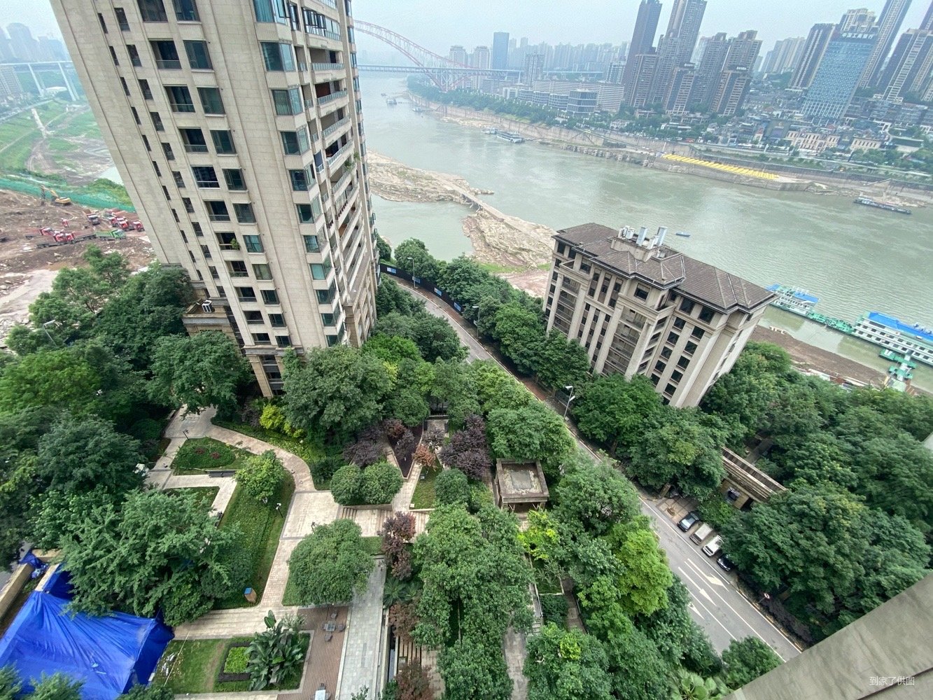 寰宇天下观澜苑a区4室2厅4卫250.88㎡东北640万