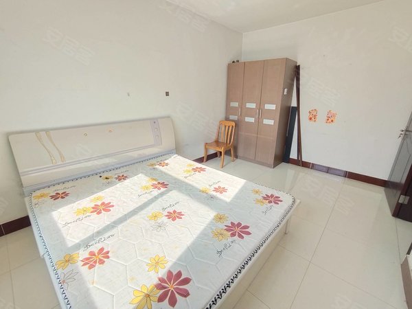 天津大港胜利街三春里出租，三春里3楼精装修一室一厅900家电家具齐全有钥匙出租房源真实图片