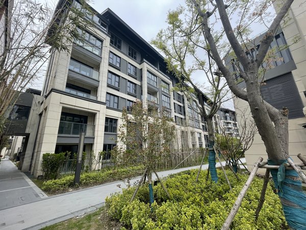 昆山周庄周庄水月源岸花园全新出租!