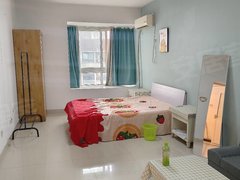 精装修一居室，二七广场 火车站 大卫城附近大融城，大上海