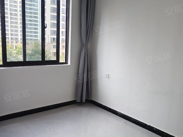 金华婺城湖海塘智合院北区湖海塘板块 智合院 东边套大三房。采光视线无遮挡 精装修拎包出租房源真实图片