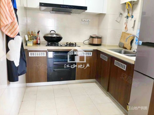 南宁大唐天悦4房2厅精装103万