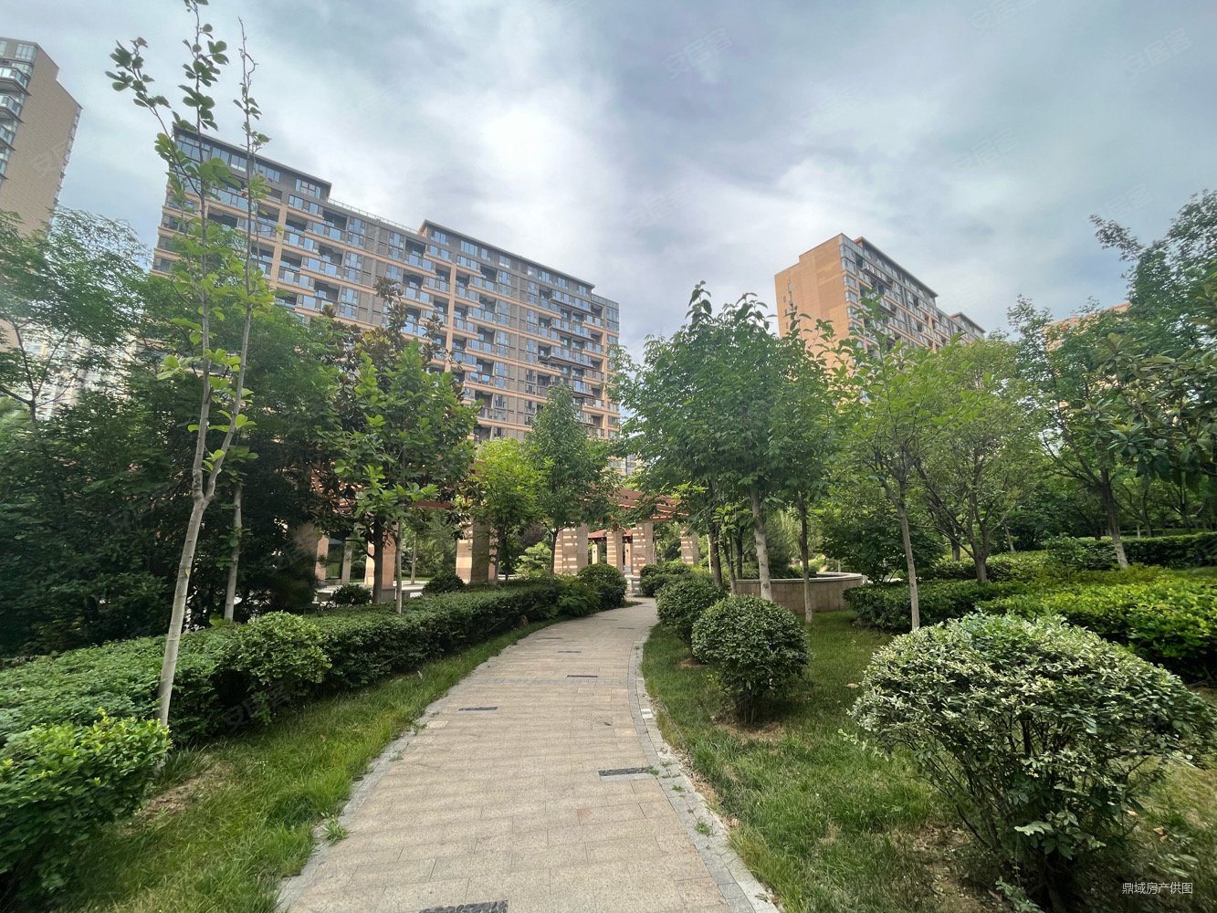 西安房产网>西安二手房>曲江新区二手房>曲江一中二手房>中海观园b区>