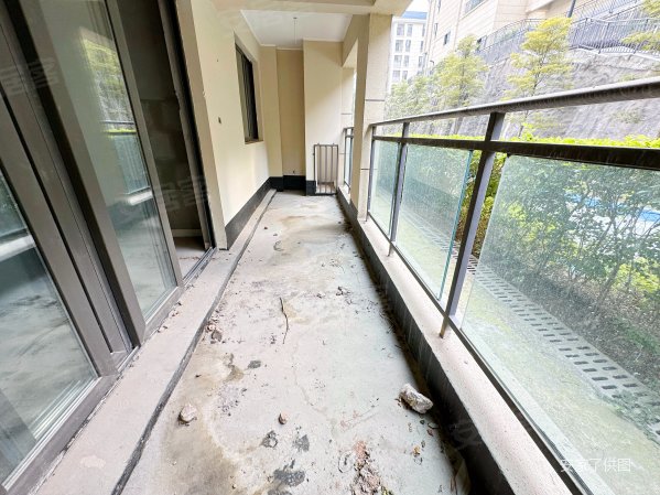 龙泉香榭 满二 带电梯 刚需小三居 购物方便 正南朝向