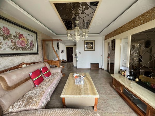 【多图】东方欧博城,望花租房,东方欧博城小区出租三室两厅两卫格局好