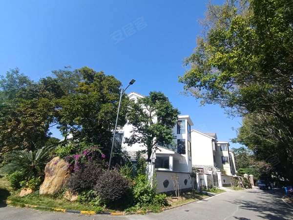 广州从化街口中心区逸泉山庄(别墅)逸泉山庄(别墅) 4室 精装修  南北