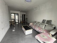 阜阳临泉光明南路二中旁边,一品公馆三室套房,看房方便出租房源真实图片