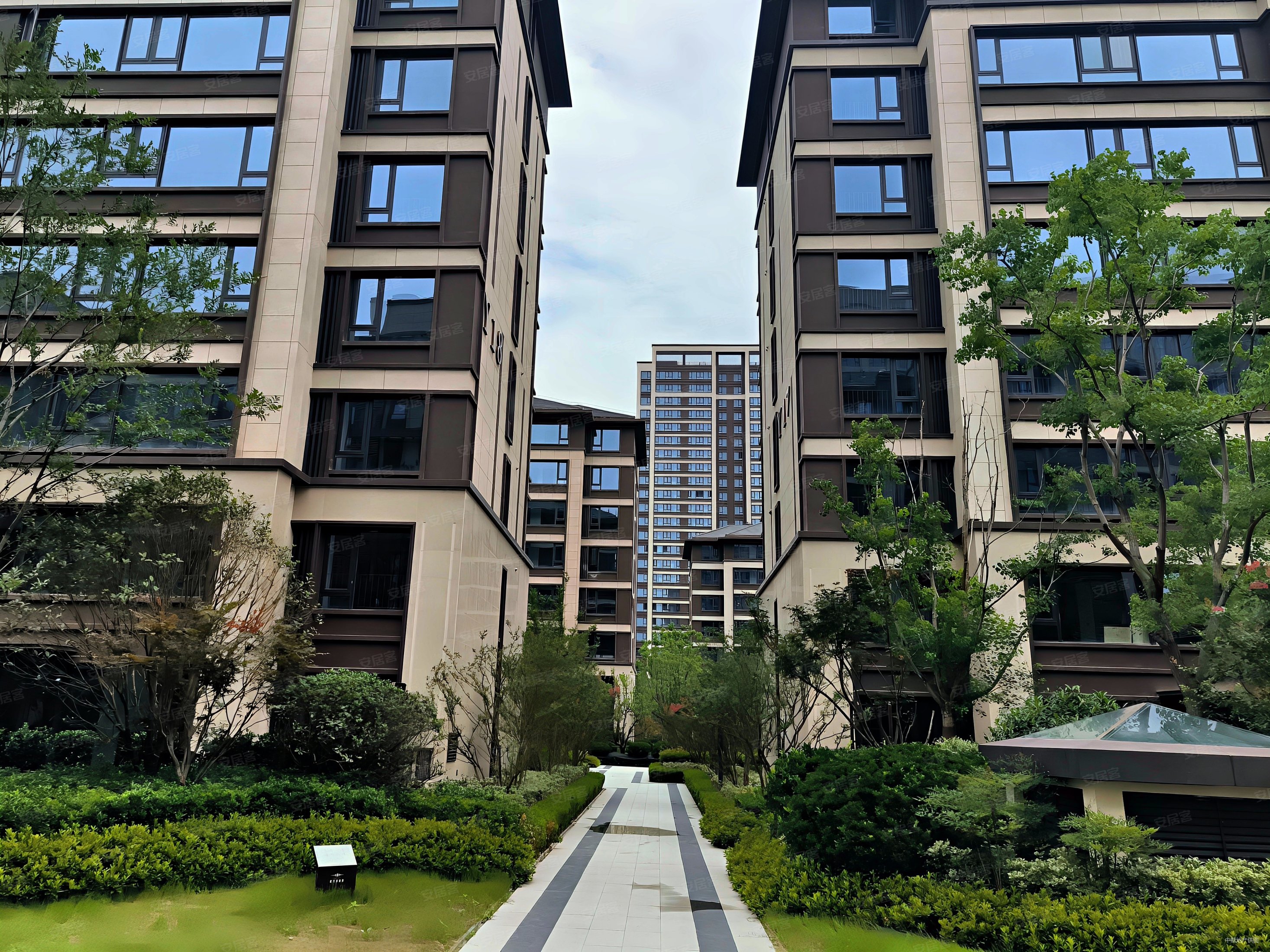 阳光城檀悦3室2厅2卫108.8㎡南北300万