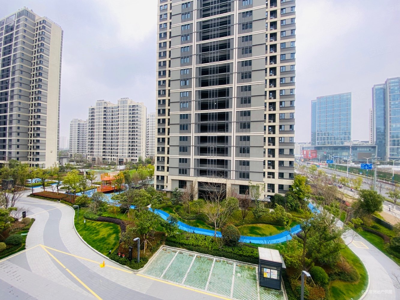 滨河四季云庭 临地铁 出行方便 医疗配套成熟 刚需小三居