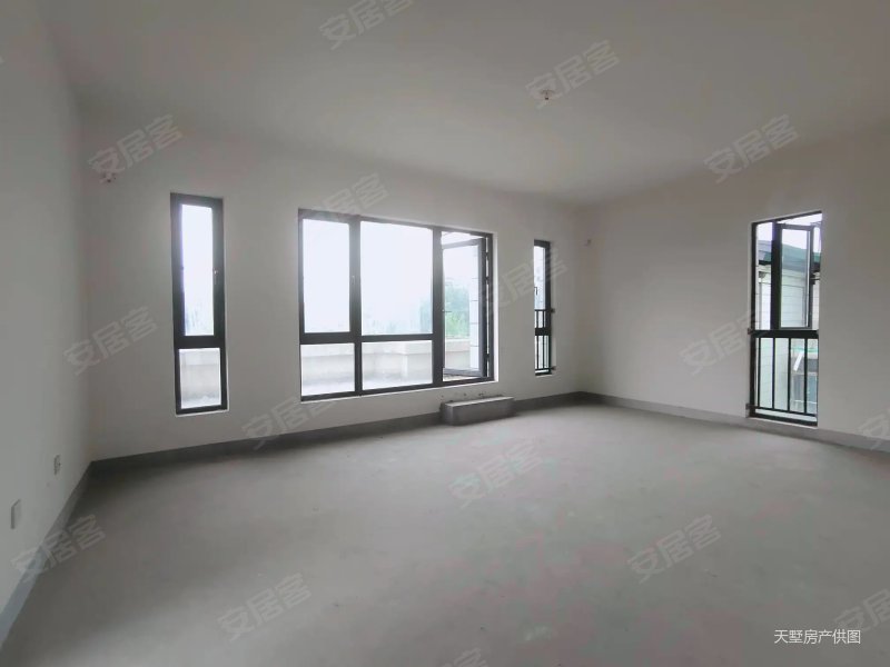 佘山玺樾低密宜居停车方便南北通透产权清晰松江新城