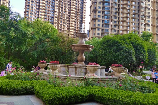 雅居乐铂琅峯优点,不足,西安雅居乐铂琅峯怎么样,雅居乐铂琅峯周边