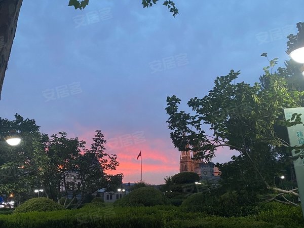 济南槐荫和谐广场和谐佳苑主卧朝阳带阳台 真实照片 采光极好 随时