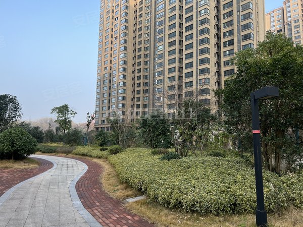 信阳羊山新区东方今典东方今典中央城(a区)羊山实验小学 中央城a区