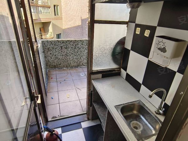 深圳龙岗横岗安良八村横岗安良八村阳台单间出租房源真实图片