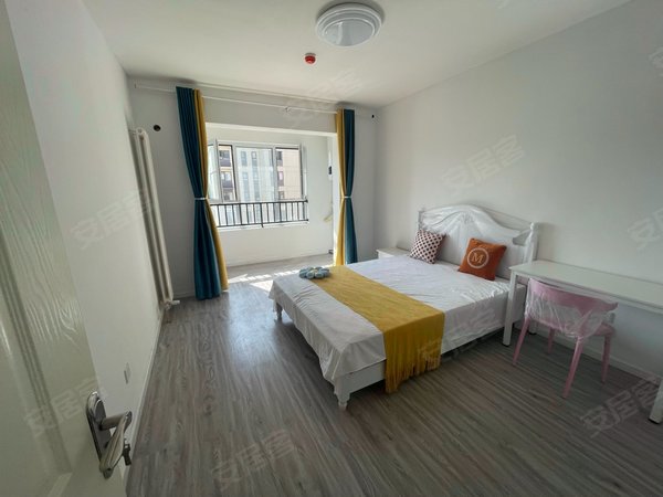 青岛李沧李沧周边水岸香都近酒管!精装电梯房!南向通风!家具齐全!