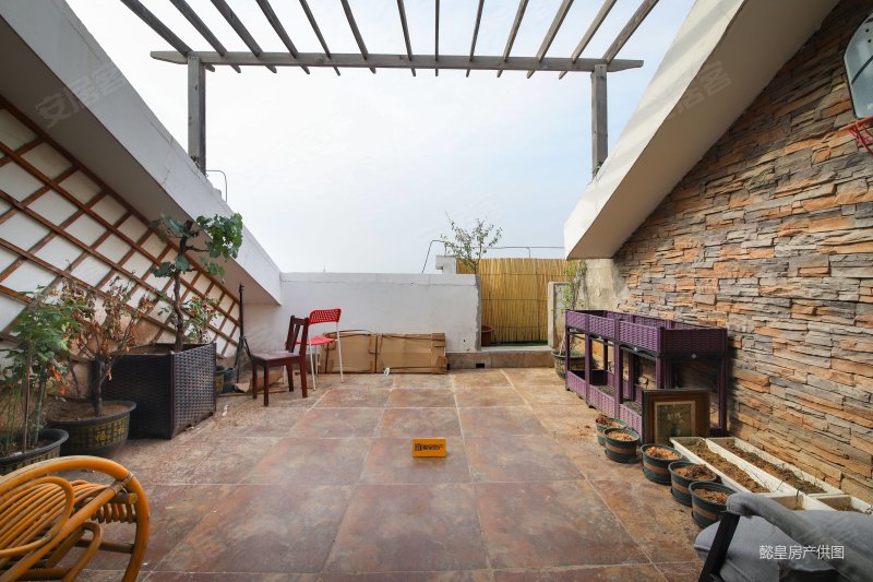 复式带露台 地铁口 精装四室 电梯小高层 新上真实房 急售,顺峰状元府