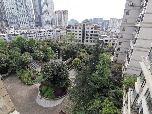 贵阳小河经开区黄河路龙湾国际(一期)万达广场小河转盘黄河路主干道