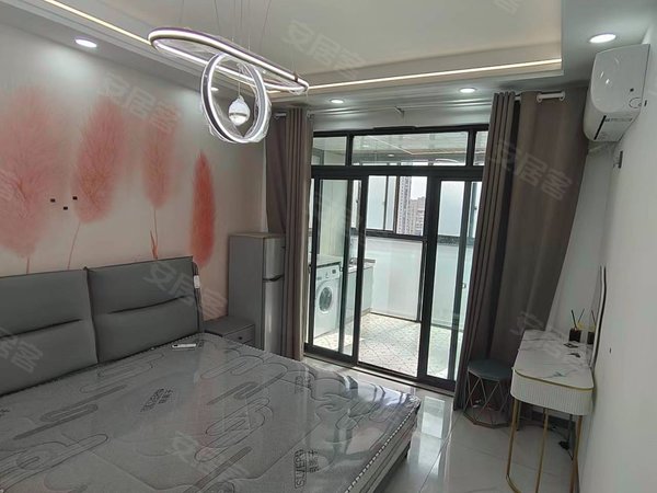 无锡梁溪北大街尚城公寓欧风街 凤凰天街 市中心 酒吧街附近精装一室
