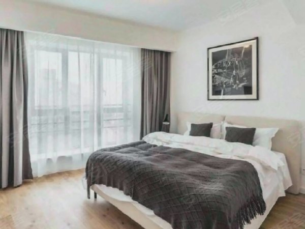 上海闵行浦江芦恒路60号楼8号线 地铁口 两室两厅 可押一付一  可做