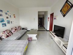 保山隆阳隆阳城区出租四方社区两室套房，家具家电齐全，领包入住，停车方便。出租房源真实图片