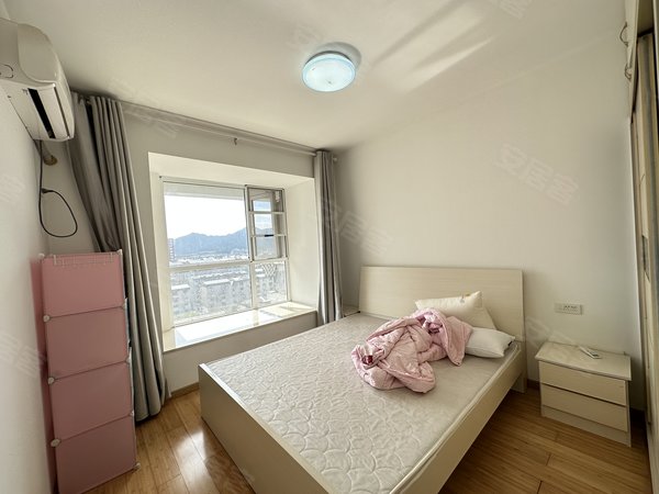 浮梁长虹金域中央新厂 长虹金域 电梯中层 精装小3房 3台空调出租房源