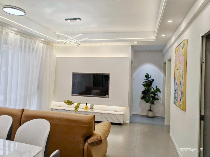 沃尔玛旁,全新精装套三,家具家电齐全直接拎包入住,锦绣尚城二手房