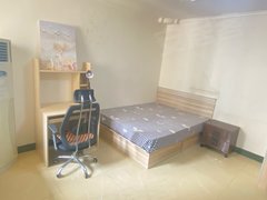 北京石景山金顶街无佣金 金顶街三区 四区 喜隆多对面 六号线地铁 精装主卧出租房源真实图片