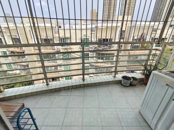 深圳龙岗龙岗中心城榭丽花园二期龙岗中心城雅豪祥苑精装两房 配套