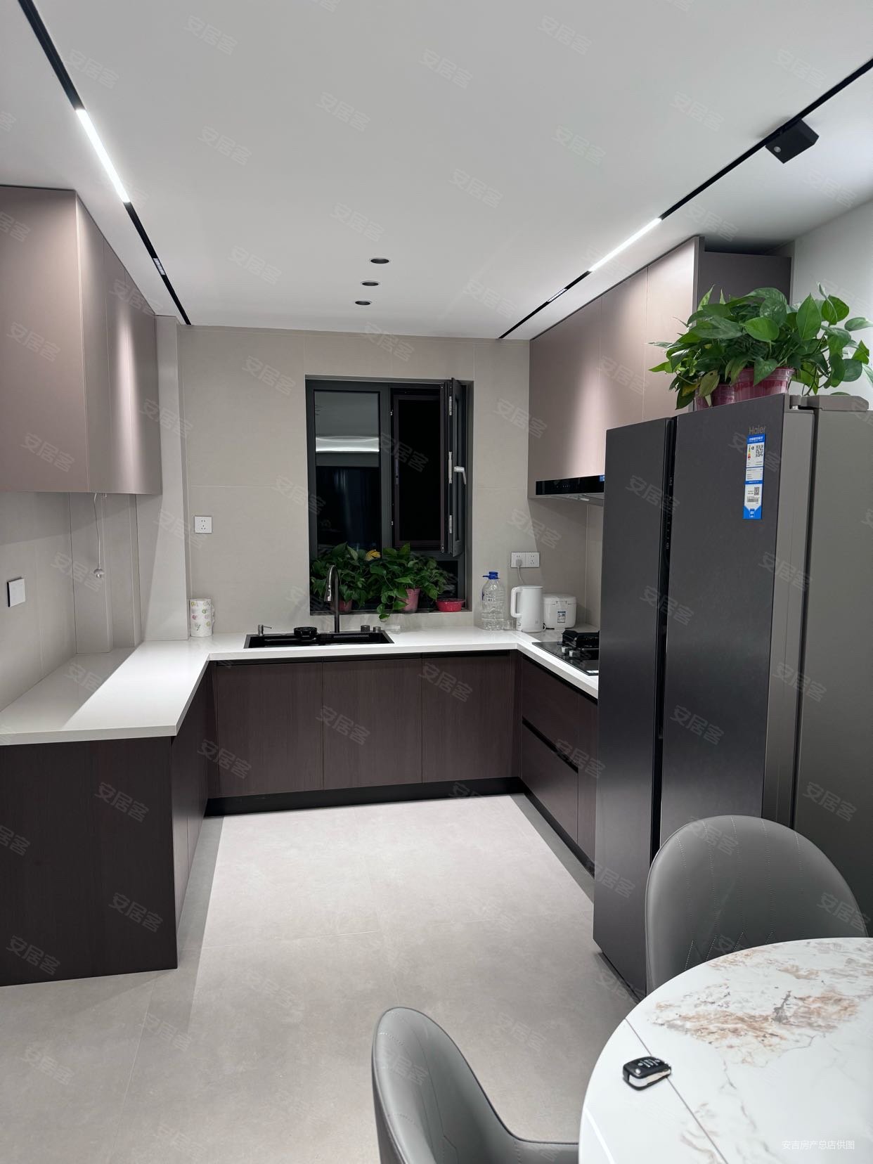 欧洲城桃花源3室2厅2卫104㎡南83.5万