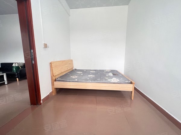 深圳龙岗横岗安良八村安良八村电梯精装一房一厅带阳台户型方正居住