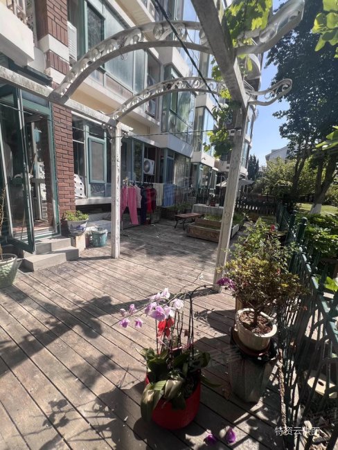 银都花园 多层带院167平550w可贷款 省个税