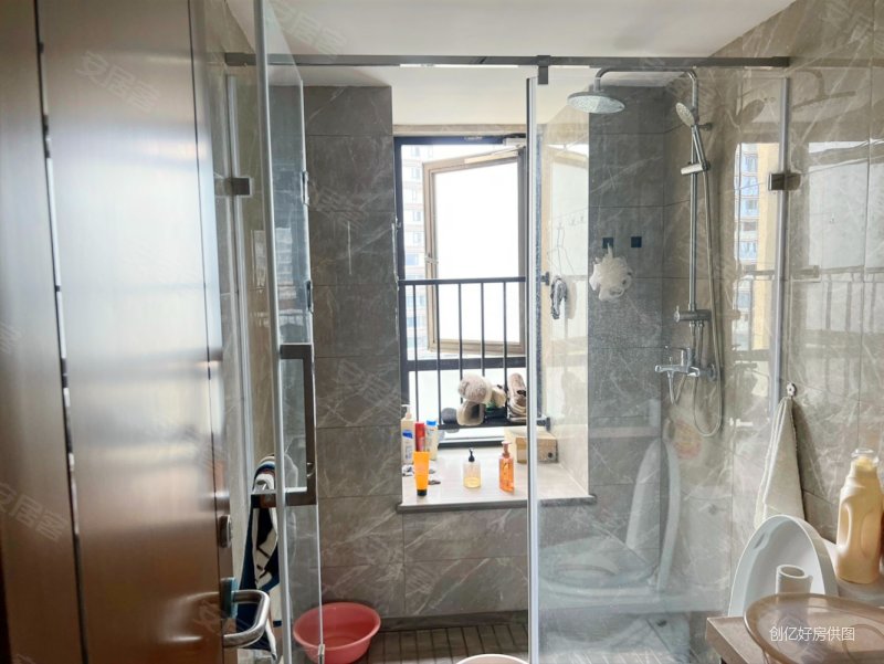 融创香璟台精装套三 拎包入住