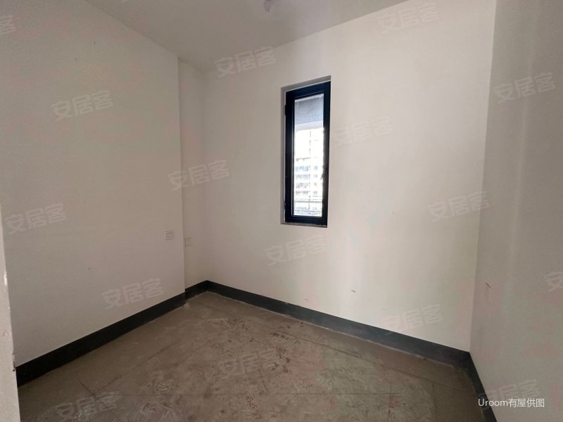 急售洋房雅居乐路劲棠颂交通便捷商圈成熟次新小区双卫