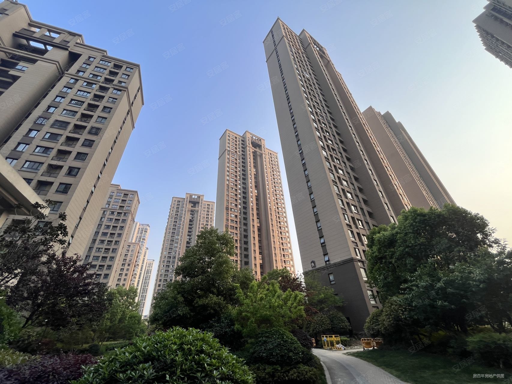 华地森林湖3室2厅1卫87.2㎡南北166.8万