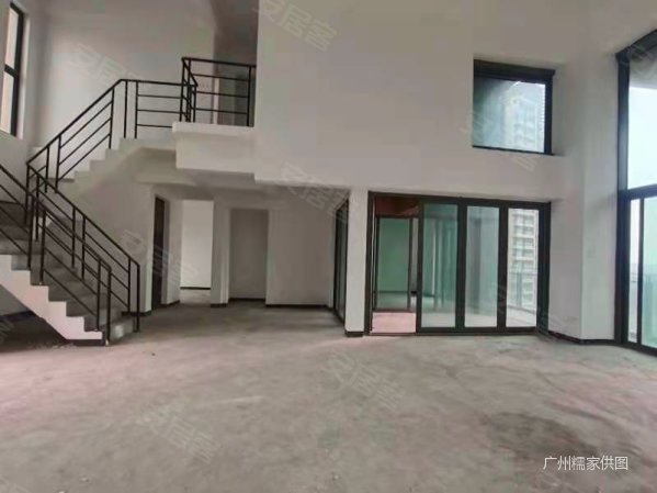 狮岭醉美小区新鸿基御华园中空复式5房4卫