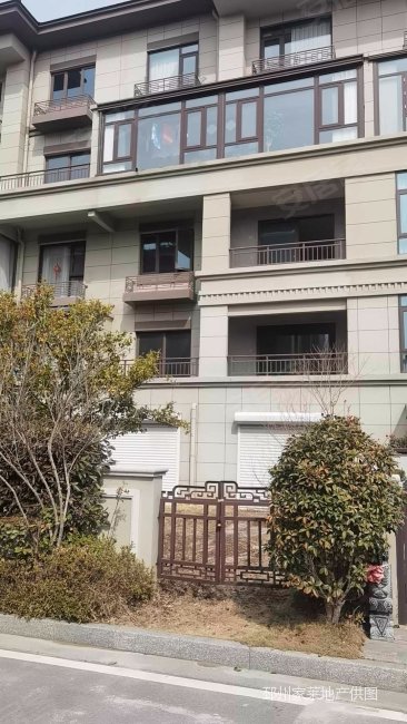 中凯龙湖领墅(别墅)|扬州路5室3厅4卫273平方米